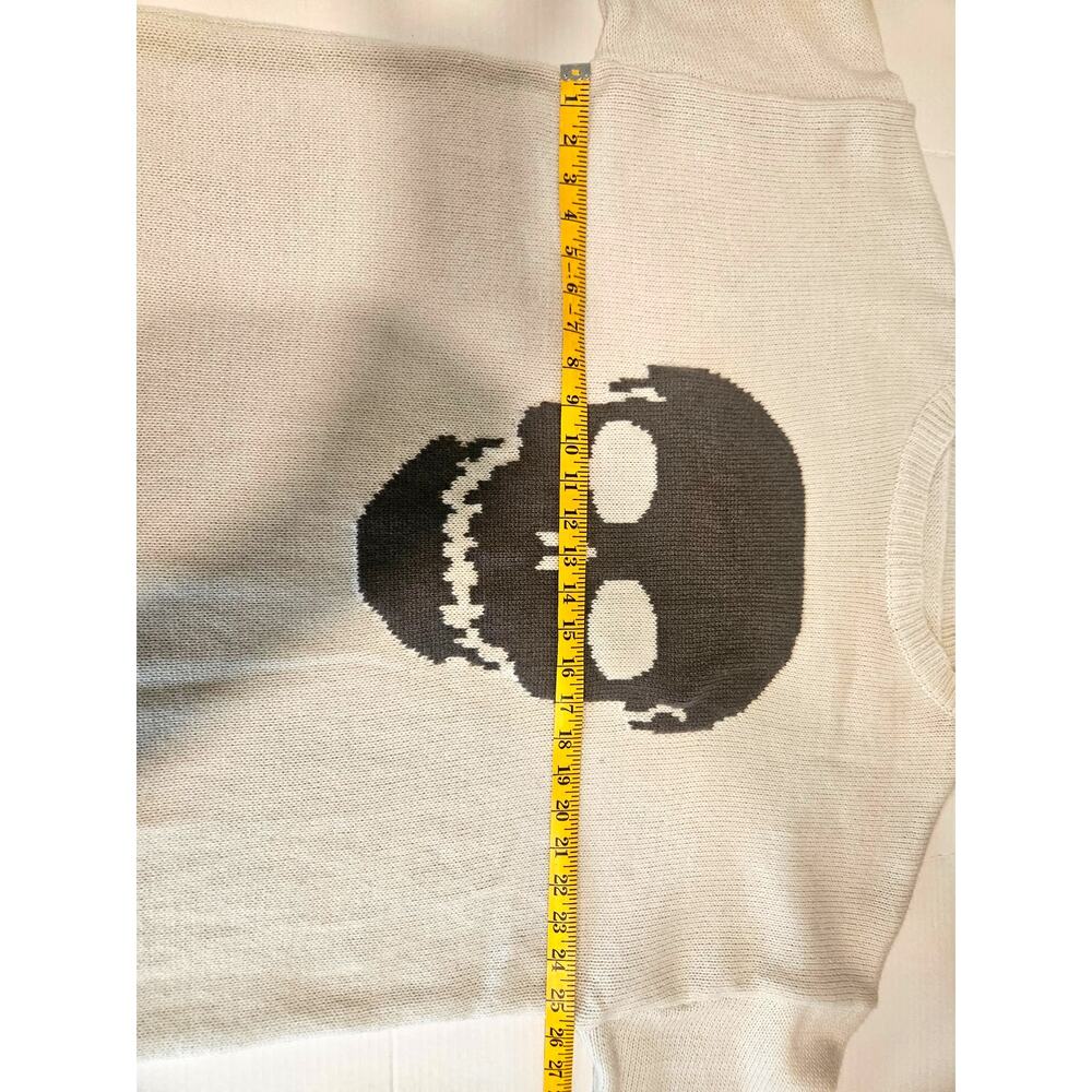 SHEIN Skull Graphic Oversized Drop Shoulder Knit Sweater - Cream / Gray - Picture 4 of 6